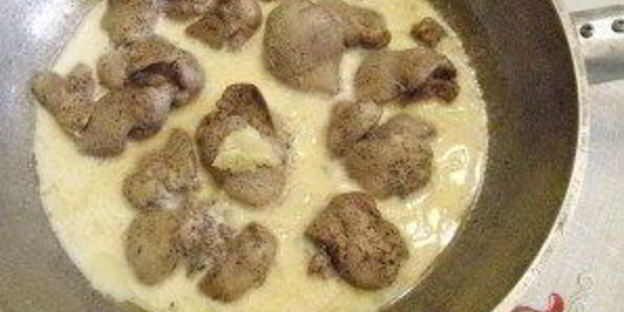 печенка под соусом