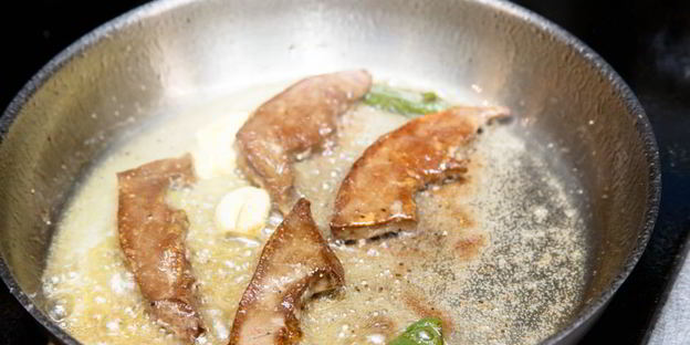 телячья печень со шпинатом