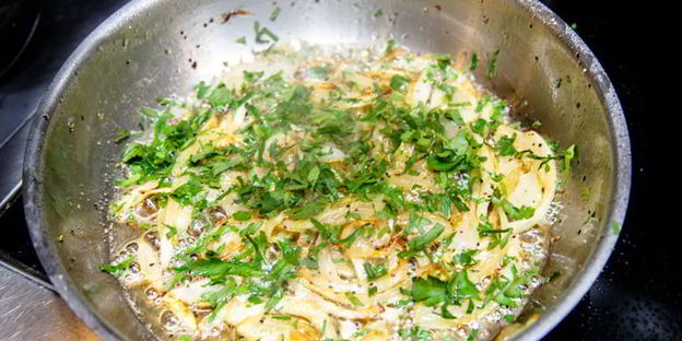 телячья печень со шпинатом