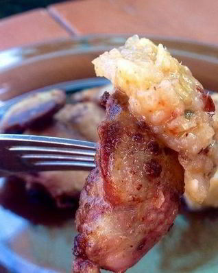 Жареная куриная печень с грушевым чатни