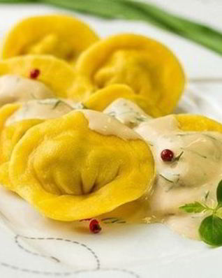 Домашние пельмени с мясом и сыром