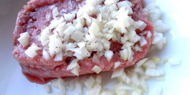 ленивые пельмени на овощной подушке