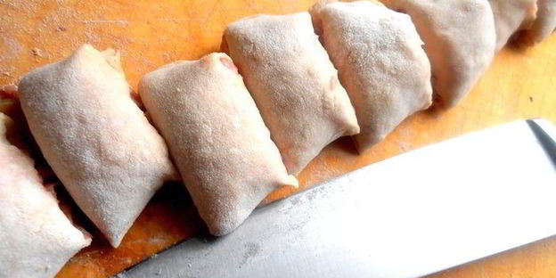 ленивые пельмени на овощной подушке