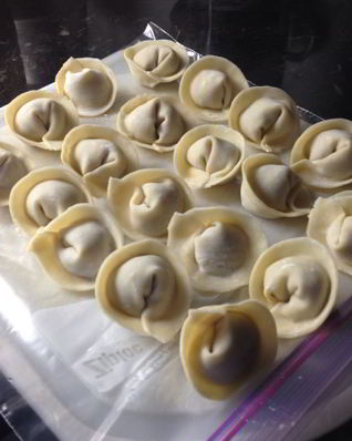 Пельмени c курицей и грибами