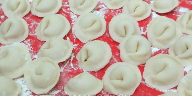 пельмени с грибами в горшочках в духовке