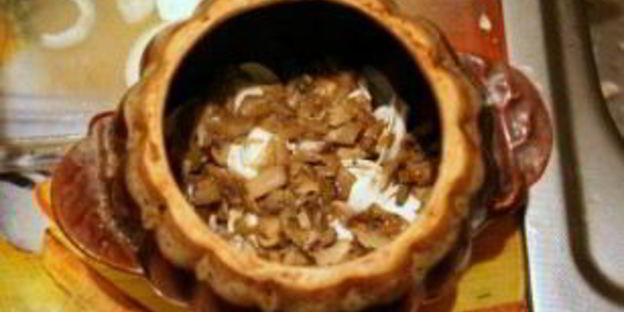 пельмени с грибами в горшочках