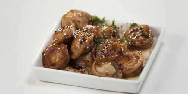 пельмени со свининой и кальмарами