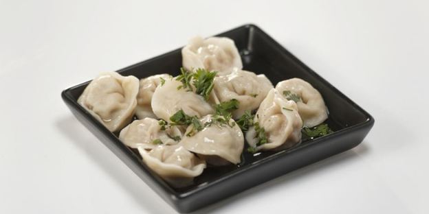 пельмени со свининой и кальмарами