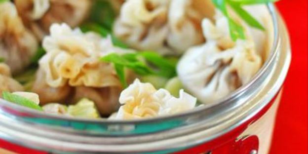 вонтоны с луком и свининой