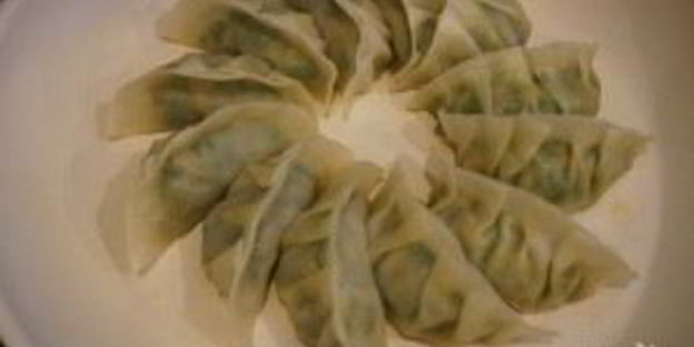 японские пельмени с креветками