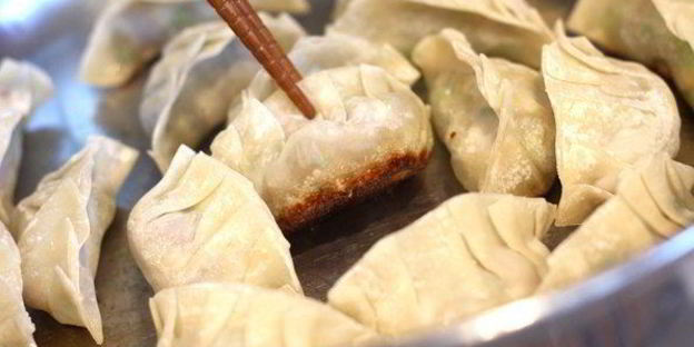 японские жареные пельмени