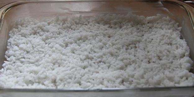 джамбалайя — рис с фаршем и яйцами запеченные