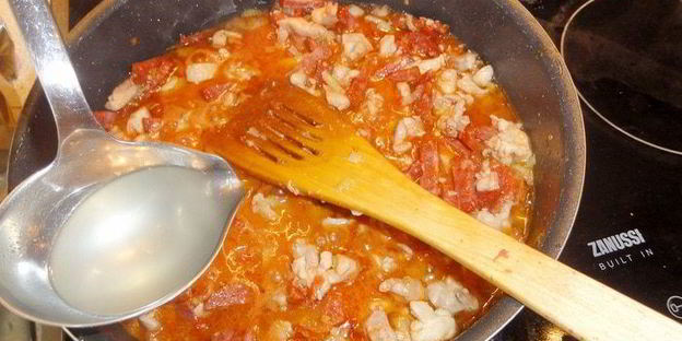 джамбалайя с курицей и чоризо