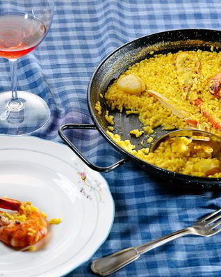 Паэлья с лангустином и гребешками