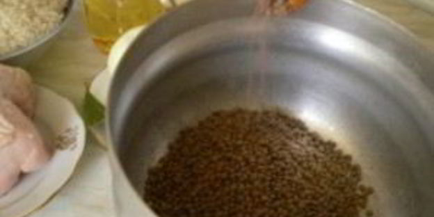 плов из чечевицы с курицей