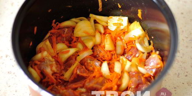 плов из свинины в мультиварке