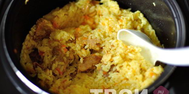 плов из свинины в мультиварке