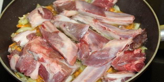 плов с бараньими ребрами