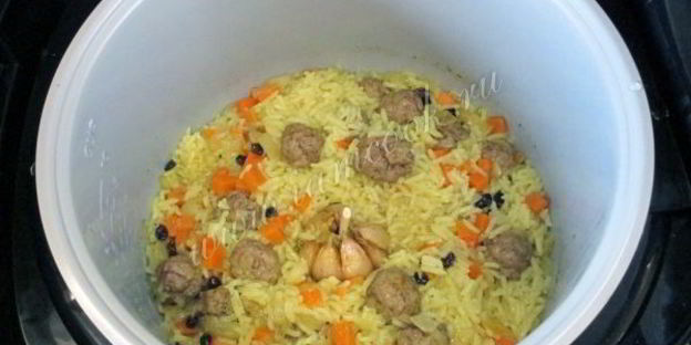 плов с фрикадельками в мультиварке