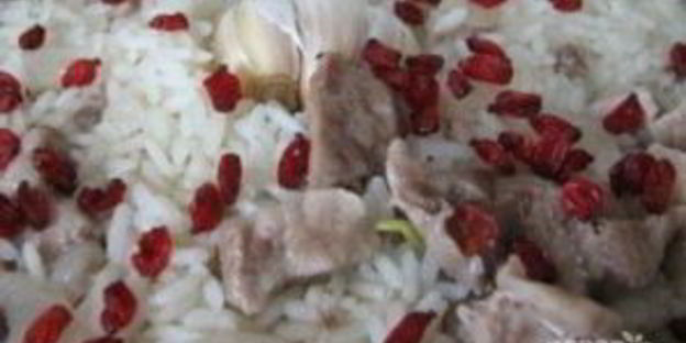 плов со свининой и барбарисом