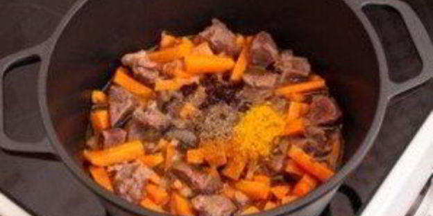 плов в кастрюле