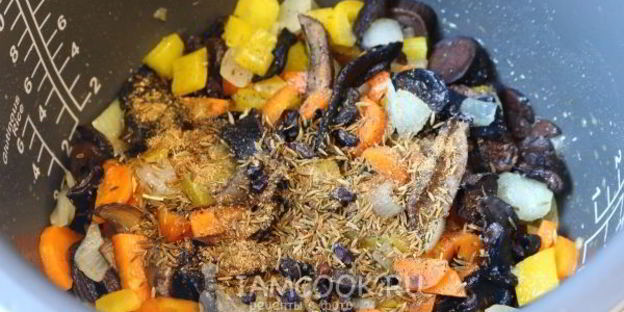 постный плов с грибами в мультиварке