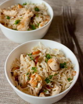 Рисовый пилав с курицей и миндалем