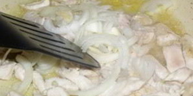 фрикасе из курицы с шампиньонами