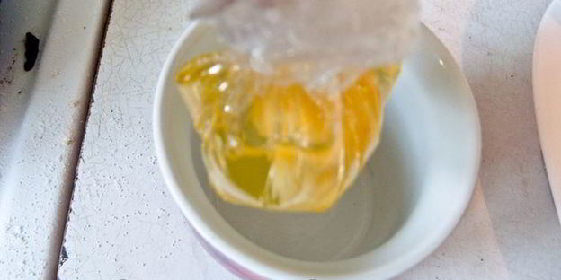 грибное рагу с яйцом пашот и крутонами