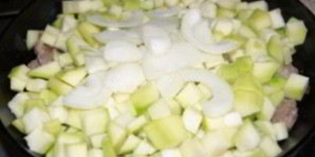 мясное рагу с кабачками