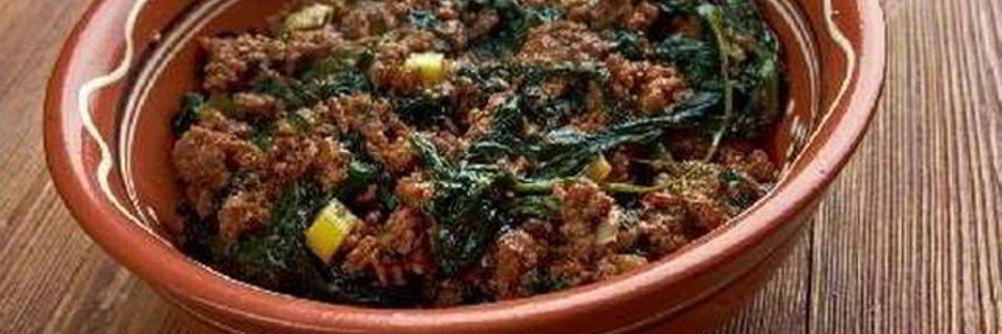 Мясное рагу со шпинатом