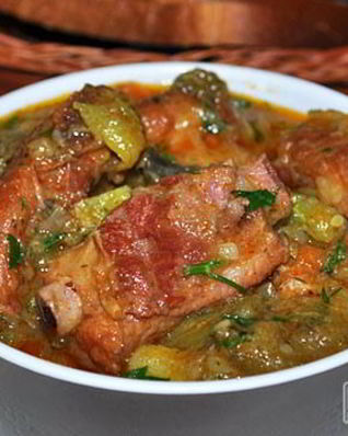 Овощное рагу с копчеными ребрышками