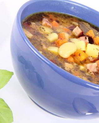 Овощное рагу с ветчиной и яблоком