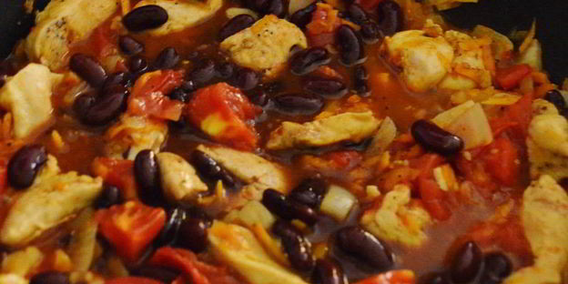 рагу из курицы с фасолью