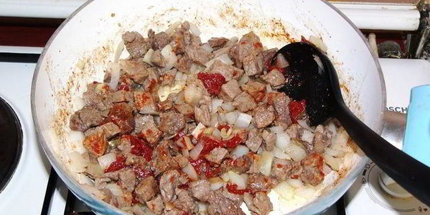 рагу из зеленого горошка с мясом