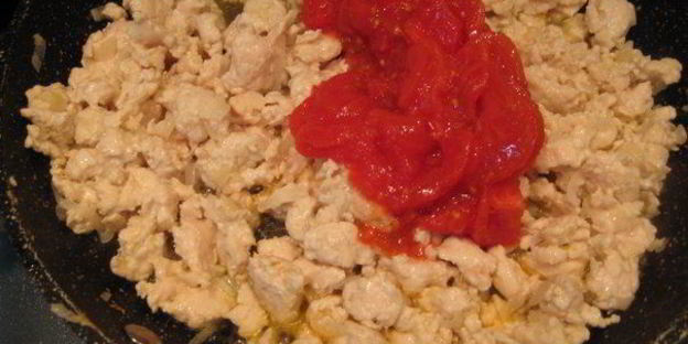 веер из баклажана с куриным рагу