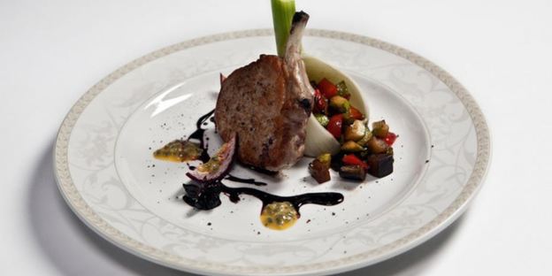 рататуй с фенхелем и свиной корейкой