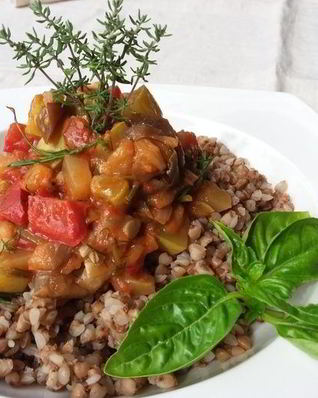 Рататуй с гречневой кашей