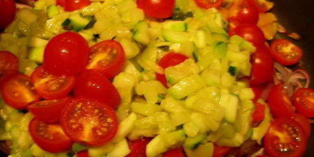 рататуй с вялеными томатами