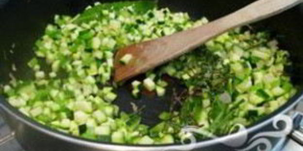 рататуй с яйцом