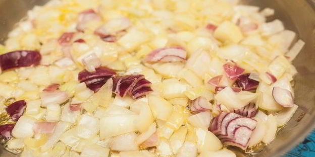 яркий рататуй с семгой