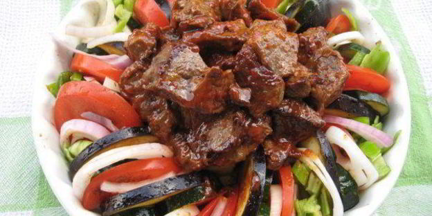 запеченные овощи рататуй с острой телятиной