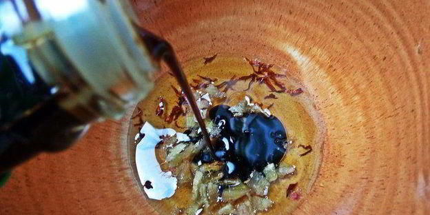 рисовая лапша с рыбой и овощами