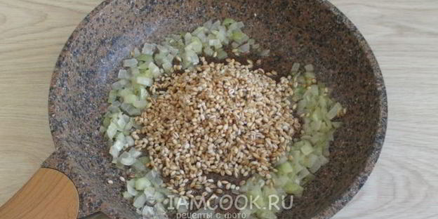 ризотто из перловки с грибами