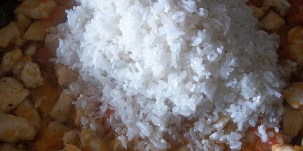 ризотто с курицей и овощами