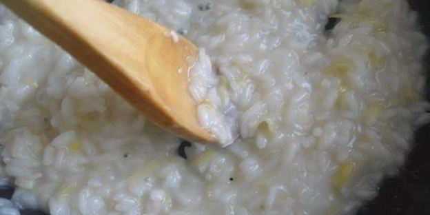 ризотто с луком-пореем и лимонной крошкой