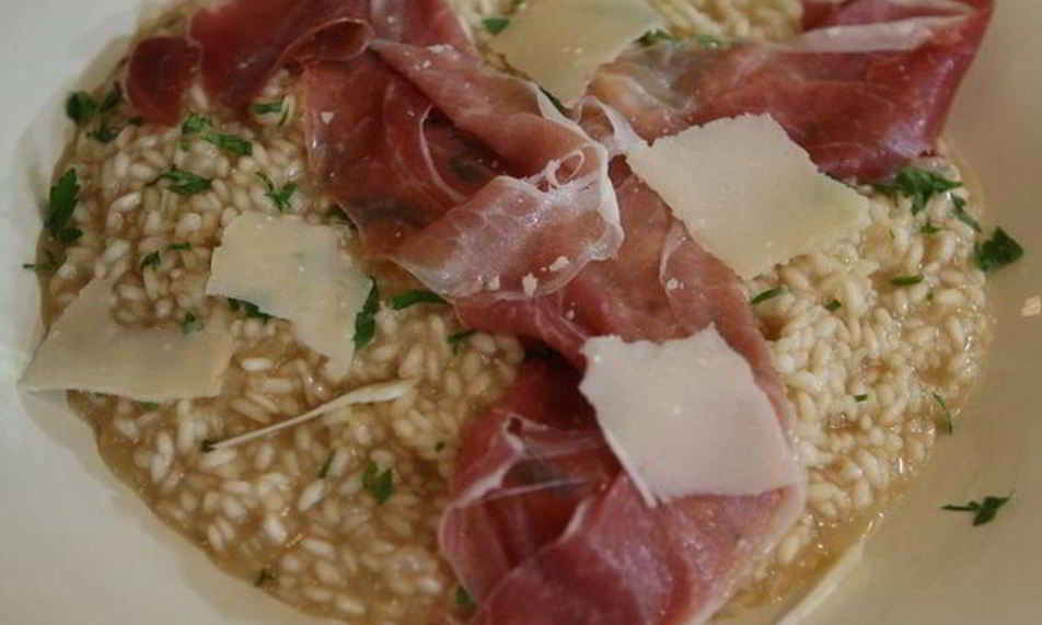 Рецепт ризотто с сельдереем, ветчиной и пармезаном