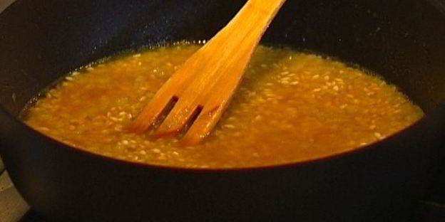 ризотто с сельдереем, ветчиной и пармезаном