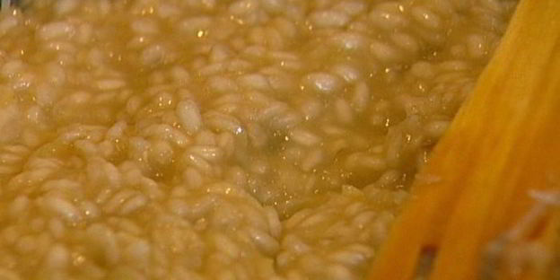 ризотто с сельдереем, ветчиной и пармезаном