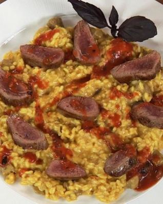 Утиное филе с банановым ризотто